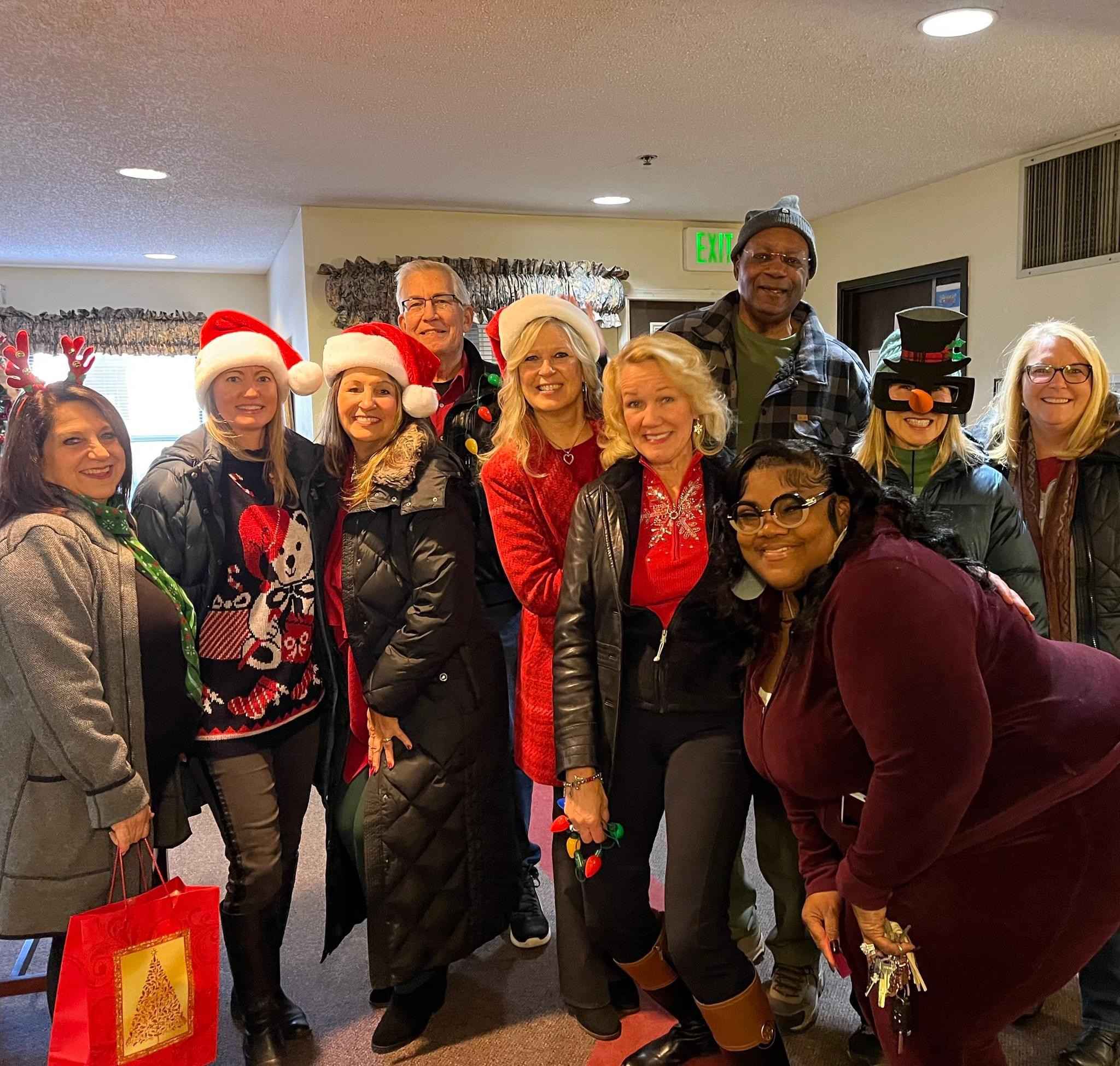 Rochester Hills nonprofit visits seniors with hopes of brightening their holiday season
